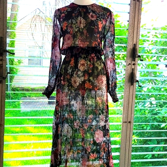 Zara Dresses & Skirts - Zara floral Boho Summer Spring long sleeve dress